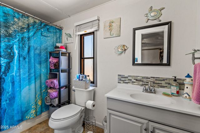 8613 REATA Road, Winslow, AZ 86047