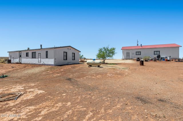 8613 REATA Road, Winslow, AZ 86047