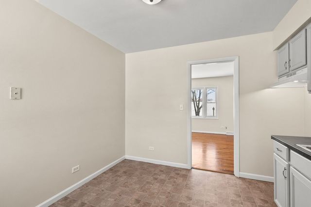 821 Penfield Avenue, Joliet, IL 60433