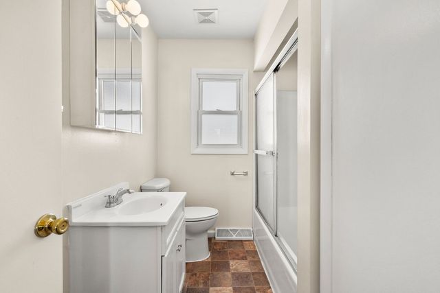 821 Penfield Avenue, Joliet, IL 60433