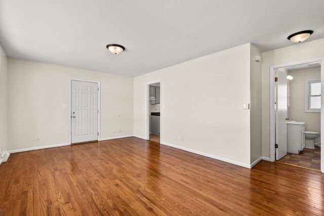 821 Penfield Avenue, Joliet, IL 60433