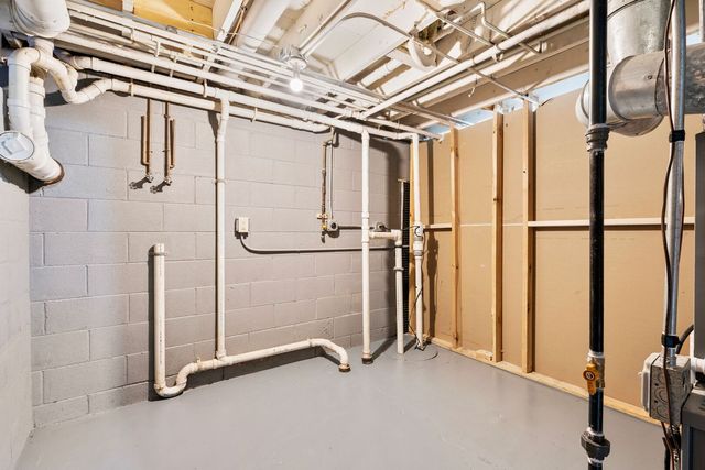 821 Penfield Avenue, Joliet, IL 60433