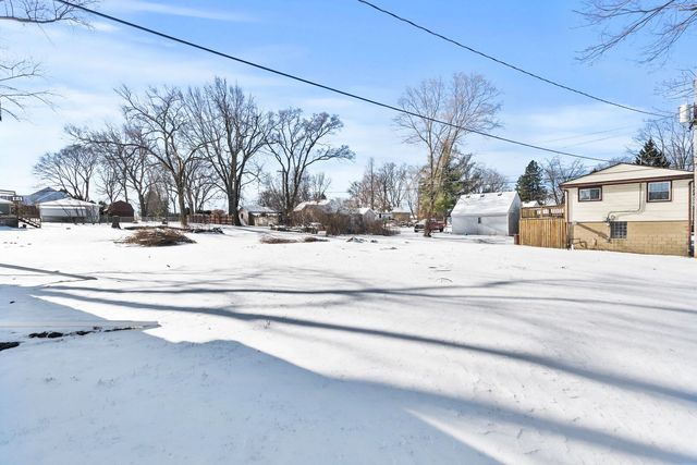 821 Penfield Avenue, Joliet, IL 60433