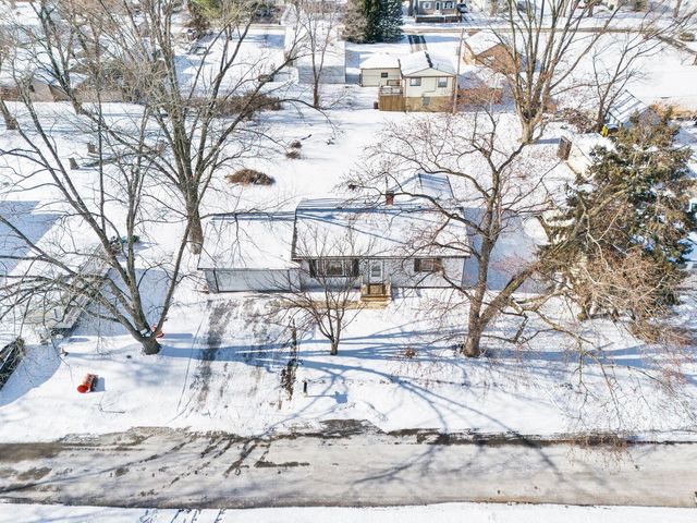 821 Penfield Avenue, Joliet, IL 60433