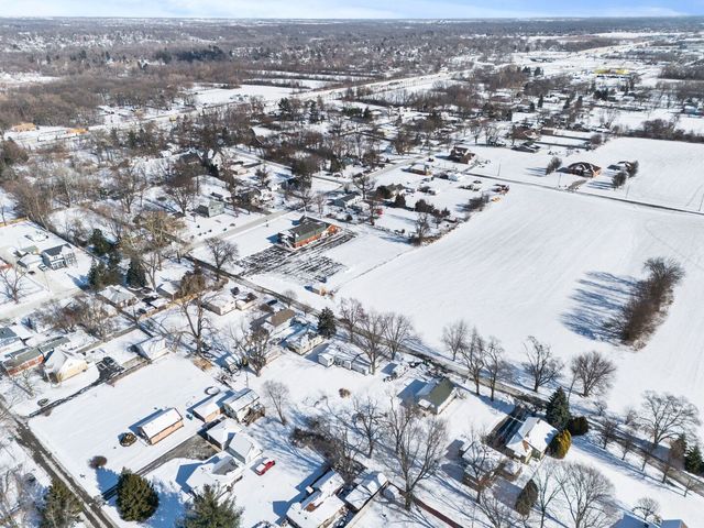 821 Penfield Avenue, Joliet, IL 60433