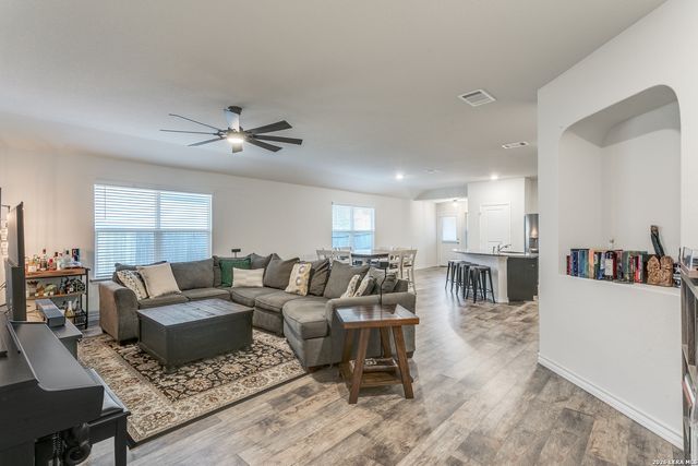 155 Firetail, San Antonio, TX 78253