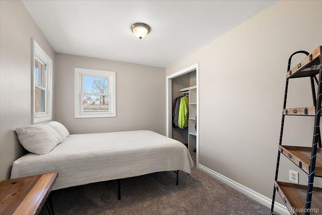 5275 Lake Grove Drive, White Lake Charter Township, MI 48383