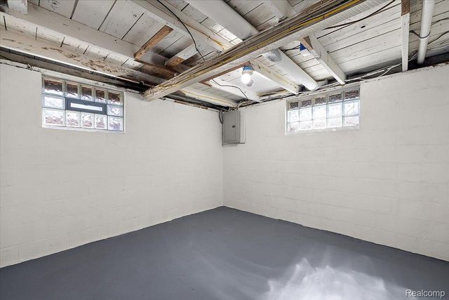 5275 Lake Grove Drive, White Lake Charter Township, MI 48383