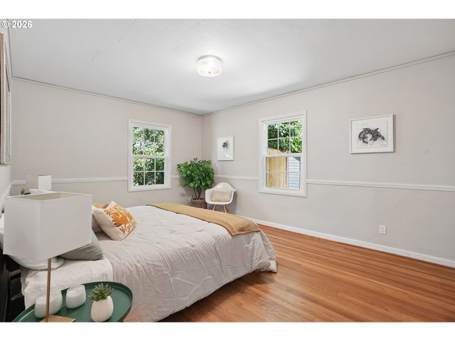 7250 Sw BENZ PARK Dr, Portland, OR 97225