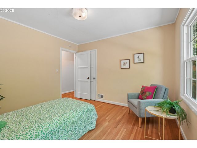7250 Sw BENZ PARK Dr, Portland, OR 97225