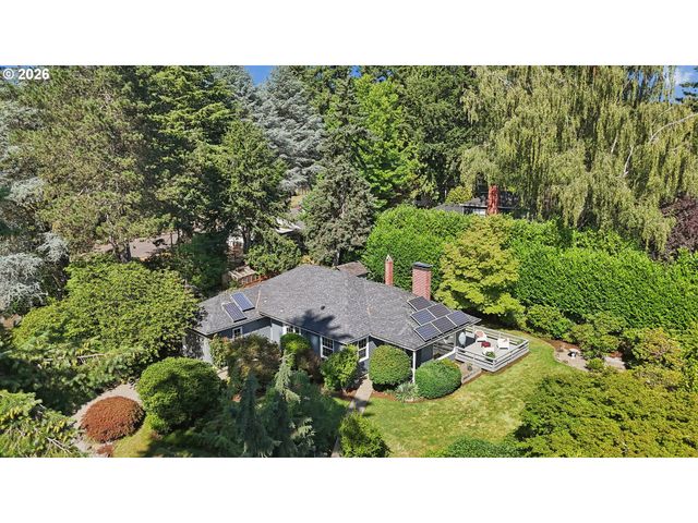 7250 Sw BENZ PARK Dr, Portland, OR 97225