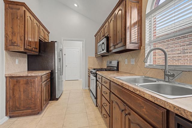 4104 Ellenboro Lane, Fort Worth, TX 76244