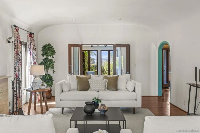 4408 Braeburn Rd, San Diego, CA 92116