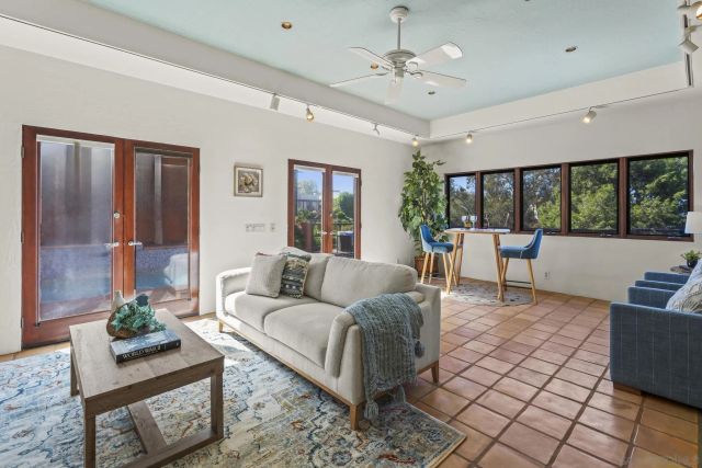 4408 Braeburn Rd, San Diego, CA 92116