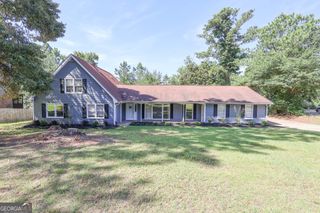 410 Lake Front Drive, Warner Robins, GA 31088