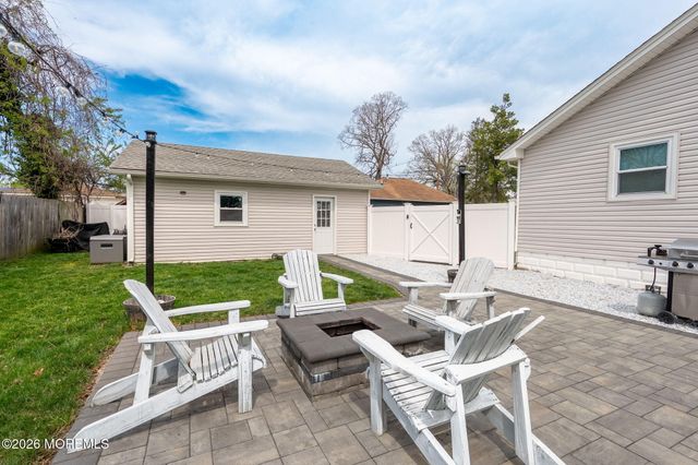 238 Forepeak Avenue, Beachwood, NJ 08722