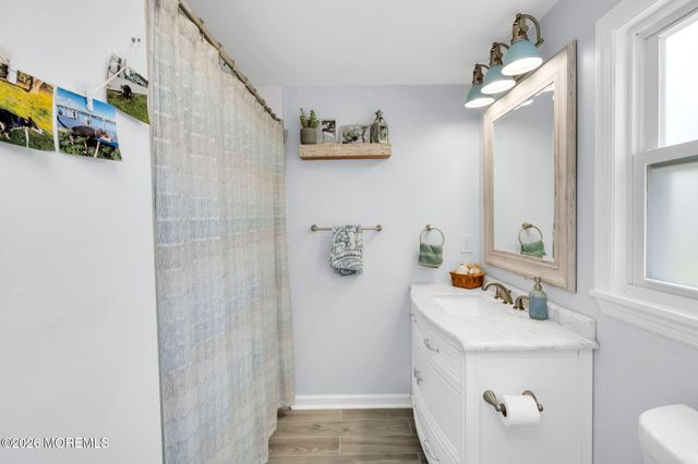 238 Forepeak Avenue, Beachwood, NJ 08722