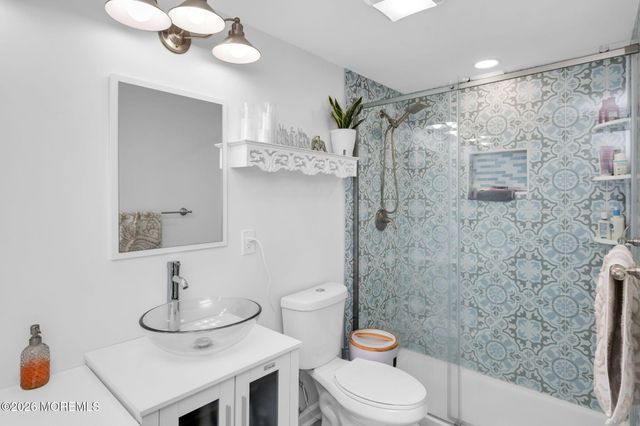 238 Forepeak Avenue, Beachwood, NJ 08722