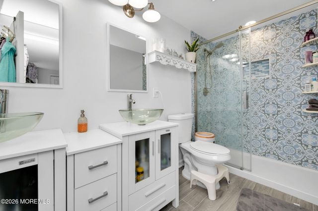 238 Forepeak Avenue, Beachwood, NJ 08722