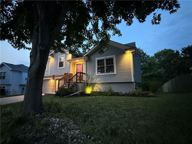 7224 E 163rd Terrace, Belton, MO 64012