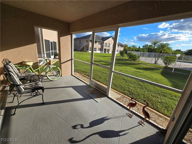20 Cosmopolitan DR 5, Lehigh Acres, FL 33936