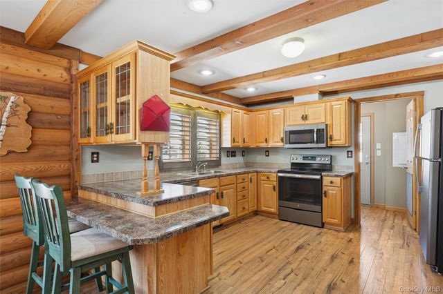 1661 Old Country Road 353, Riverhead, NY 11901