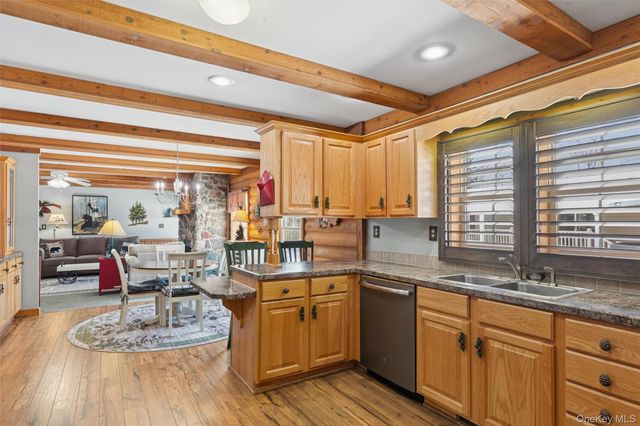 1661 Old Country Road 353, Riverhead, NY 11901