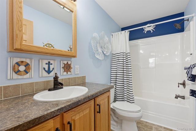 1661 Old Country Road 353, Riverhead, NY 11901