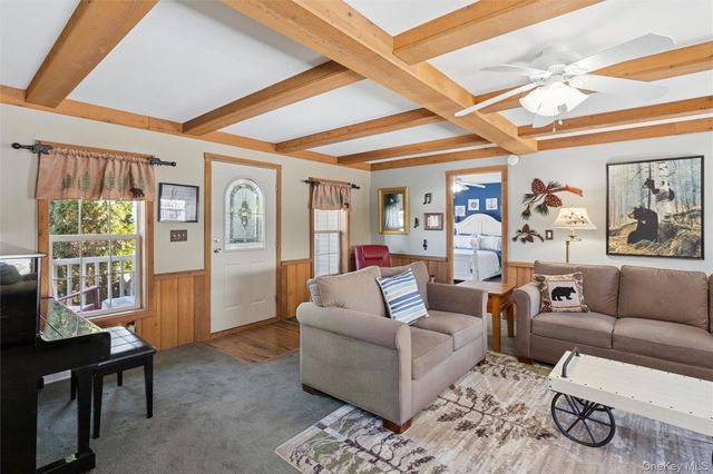 1661 Old Country Road 353, Riverhead, NY 11901