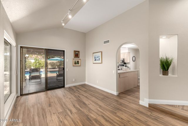 10010 E SUNNYSLOPE Lane, Scottsdale, AZ 85258