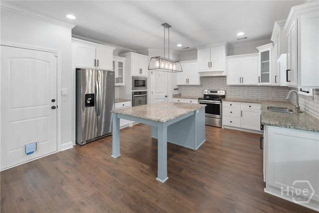 385 Timberland Circle, Richmond Hill, GA 31324