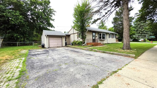 1201 E Euclid Avenue, Arlington Heights, IL 60004