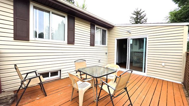 1201 E Euclid Avenue, Arlington Heights, IL 60004