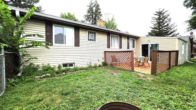 1201 E Euclid Avenue, Arlington Heights, IL 60004