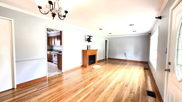 1201 E Euclid Avenue, Arlington Heights, IL 60004