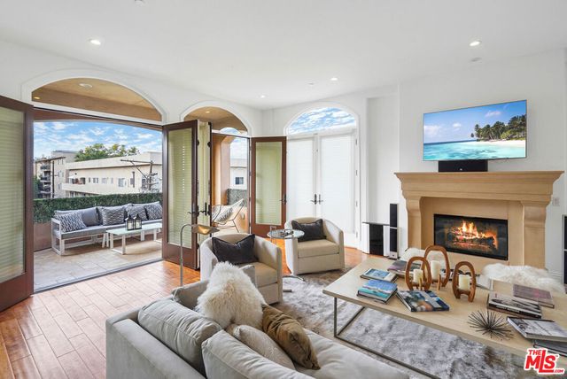 420 S HAMEL Road PH1, Los Angeles, CA 90048