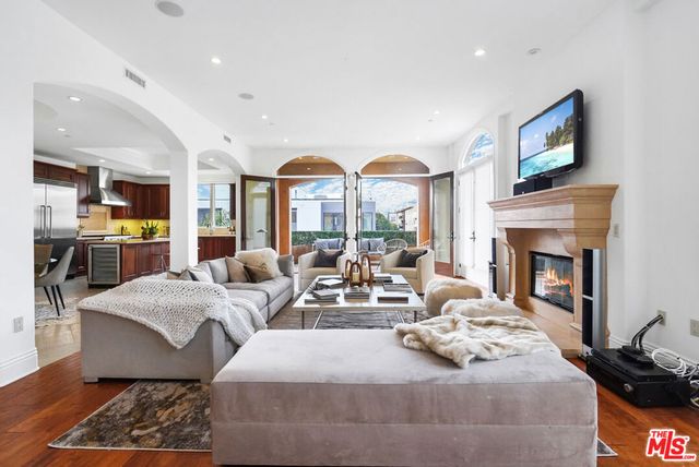 420 S HAMEL Road PH1, Los Angeles, CA 90048