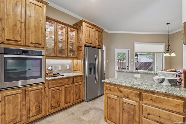 1139 CREEKSIDE POND RD, Seguin, TX 78155