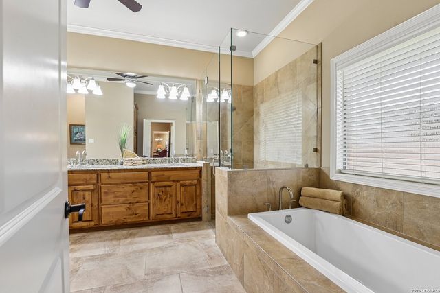 1139 CREEKSIDE POND RD, Seguin, TX 78155