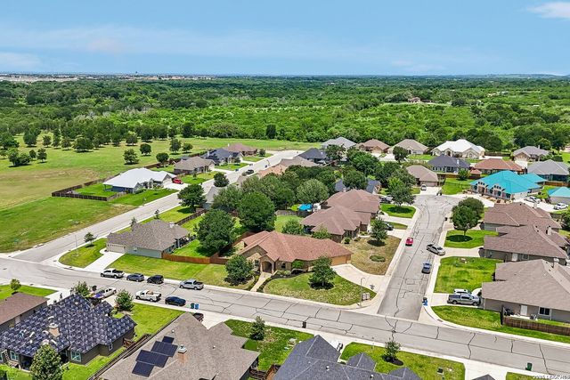 1139 CREEKSIDE POND RD, Seguin, TX 78155