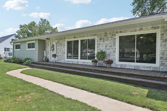 137 Oakland Boulevard NE, Newark, OH 43055
