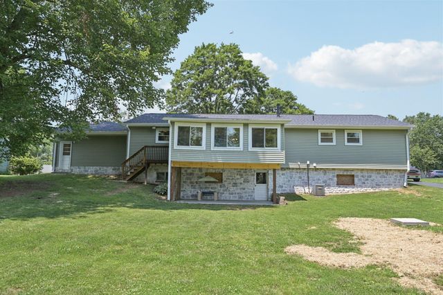 137 Oakland Boulevard NE, Newark, OH 43055