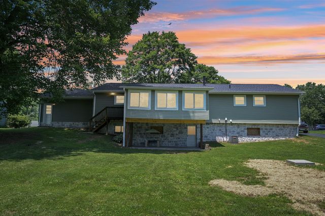 137 Oakland Boulevard NE, Newark, OH 43055