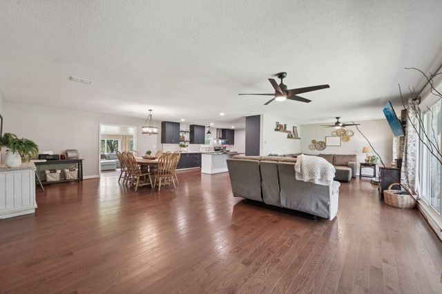 137 Oakland Boulevard NE, Newark, OH 43055