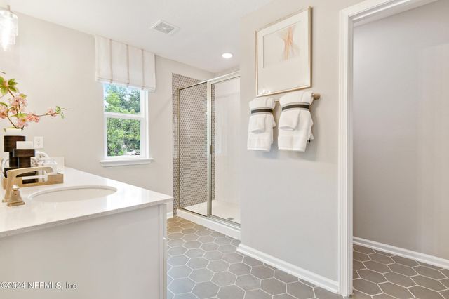 6059 CROSSROADS STATION Drive, Jacksonville, FL 32205