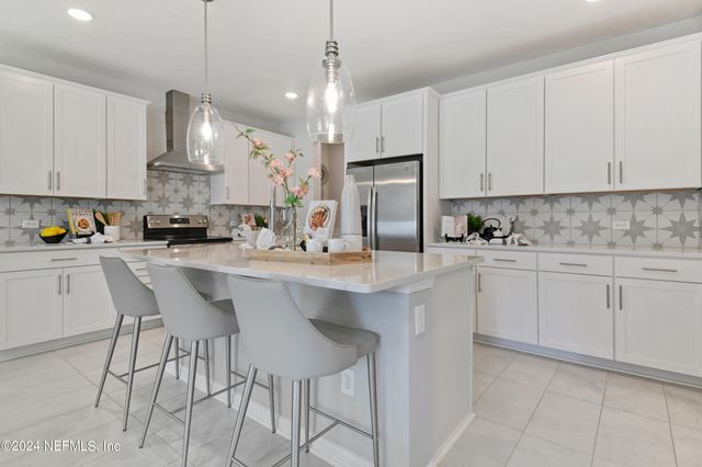 6059 CROSSROADS STATION Drive, Jacksonville, FL 32205