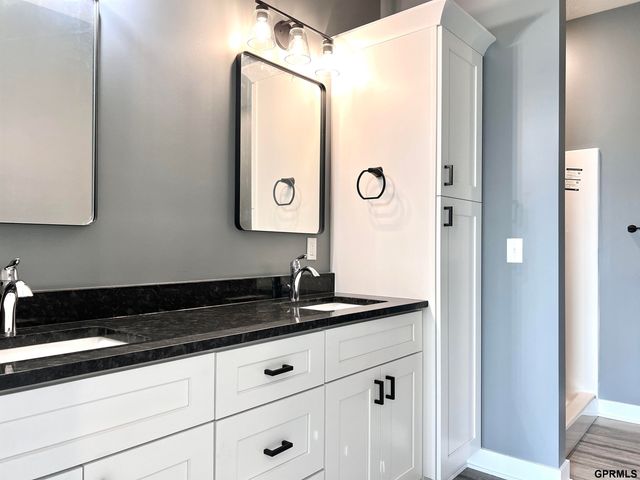 290 N 19th Street, Geneva, NE 68361