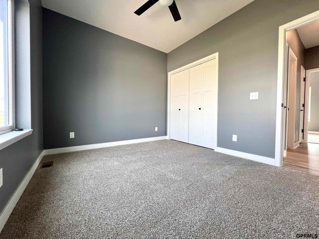 290 N 19th Street, Geneva, NE 68361