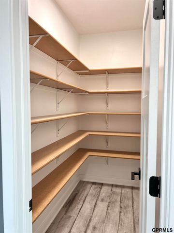 290 N 19th Street, Geneva, NE 68361