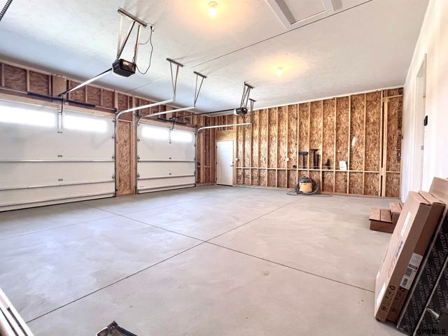 290 N 19th Street, Geneva, NE 68361